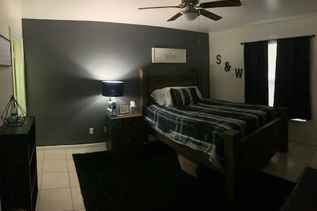 Convenient rest stop for travelers & couples!