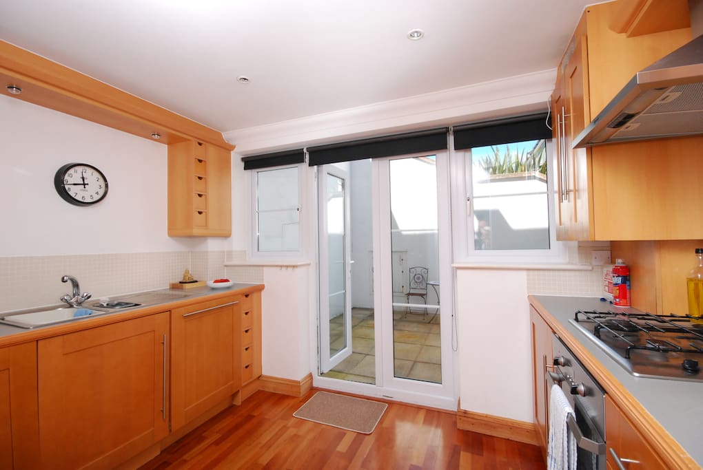 kitchen leading onto front courtyard
