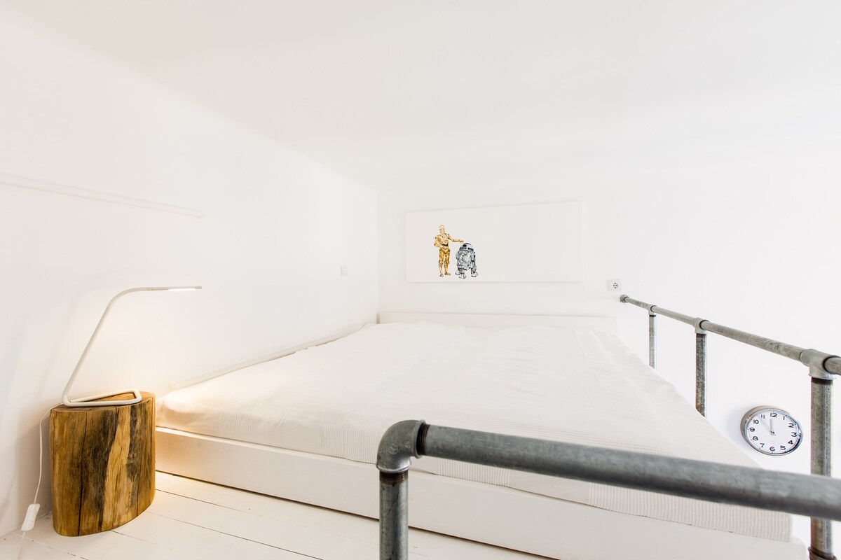 200x180 cm lofted bed (medium soft matresses) 