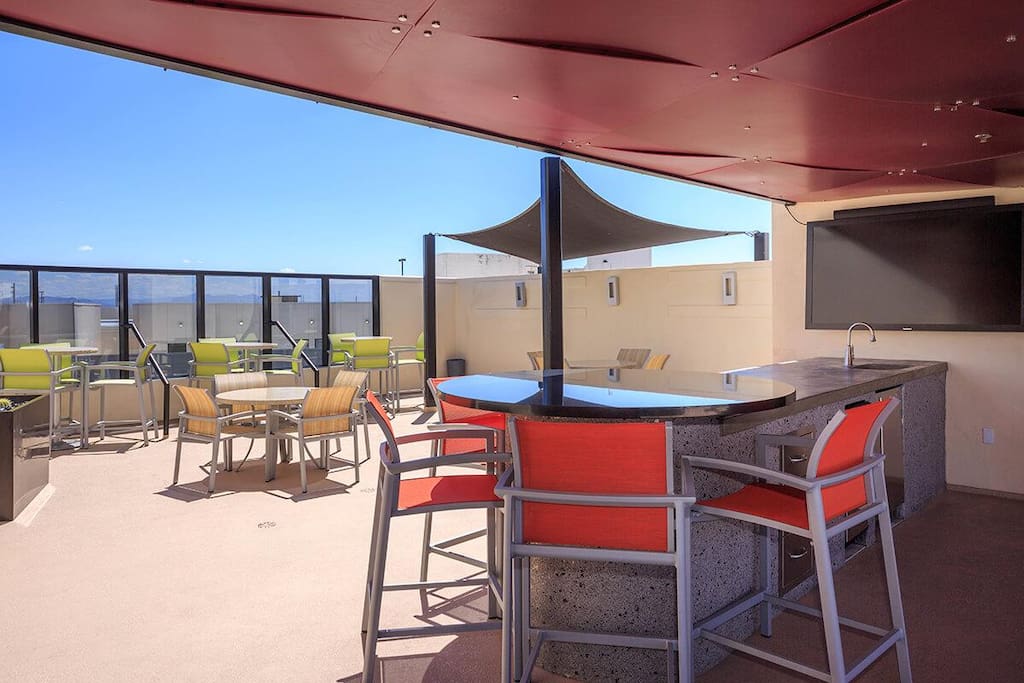 Rooftop Lounge