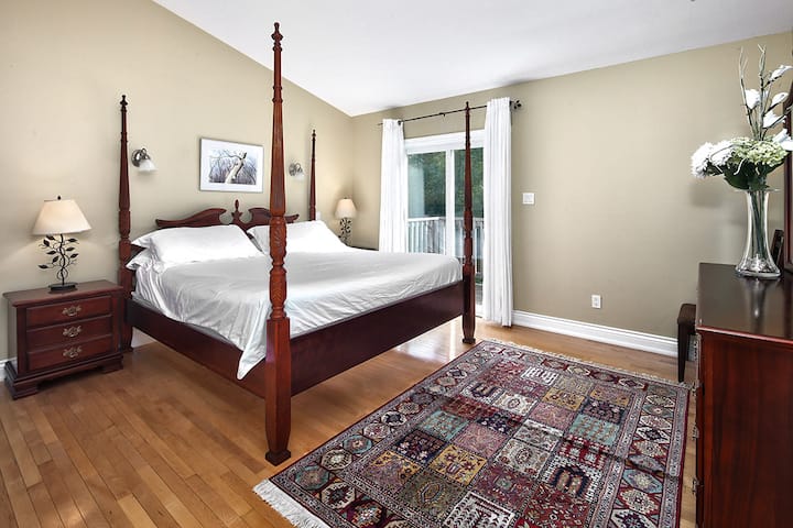 Primarni apartman na katu sa spojenim apartmanom i juliette balkonom