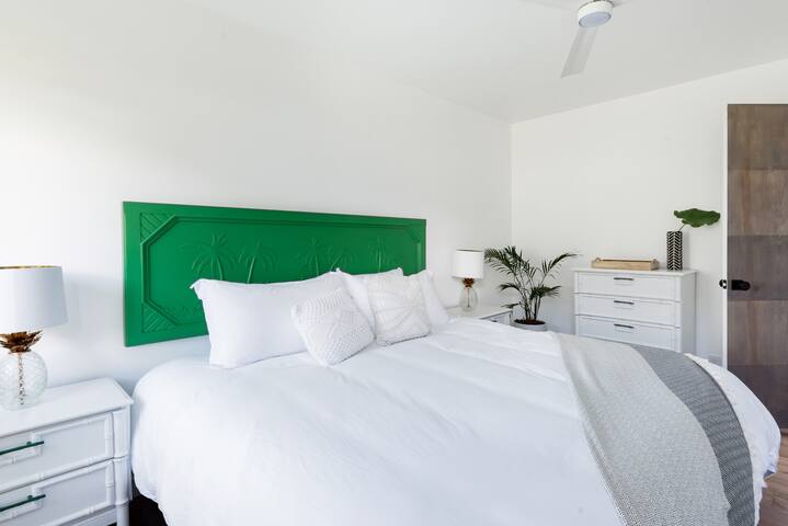 Stunning Hanalei Bay and Ocean View Home with Private Pool gallery image 5