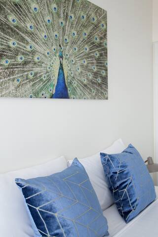 Luxurious 3-bedroom apartment gallery image 3