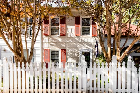 Crab Cakes and Football
Historic District