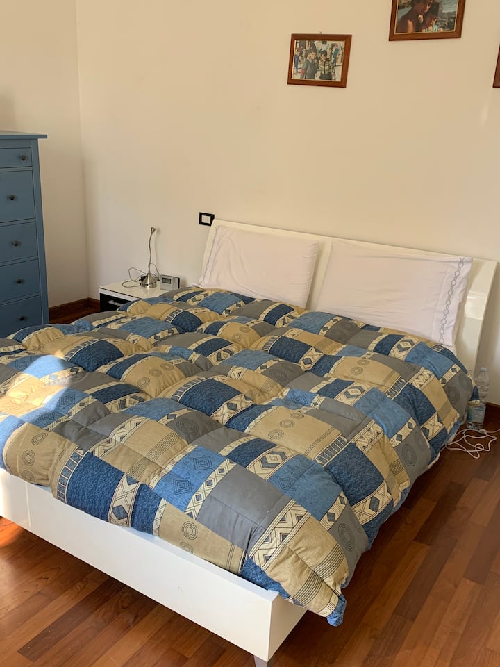 غرفة النوم 1