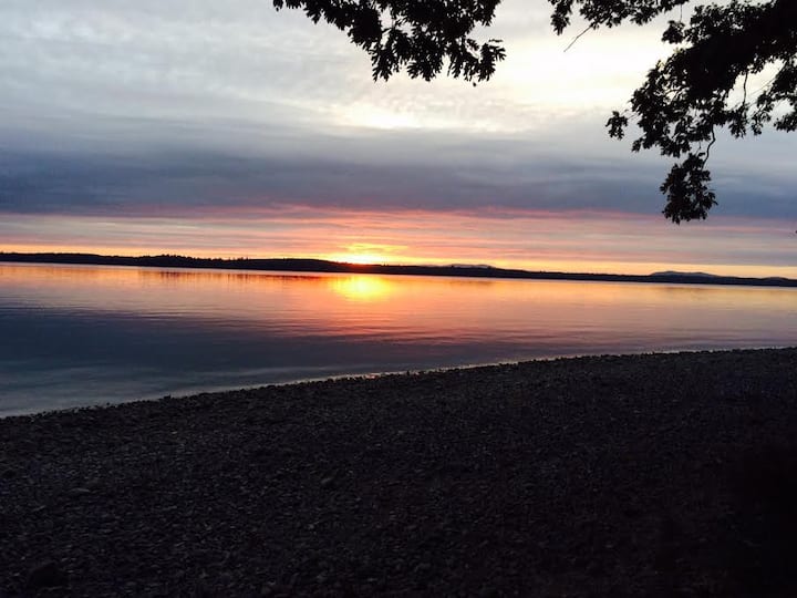 Sebago Lake the way life should be Cottages for Rent in Windham