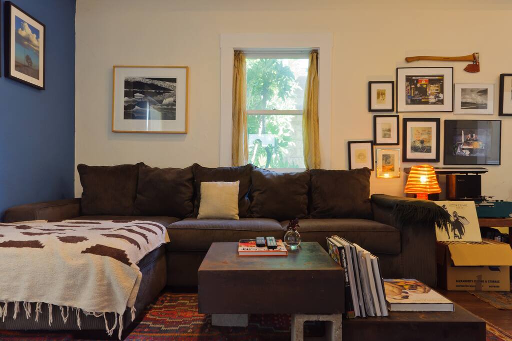 Lounge zone #1. Lots of books and art to peruse.