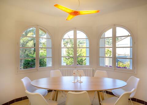 Annonce Airbnb populaire: Villa Capri - 260 m from the sea - pool - family à Fréjus