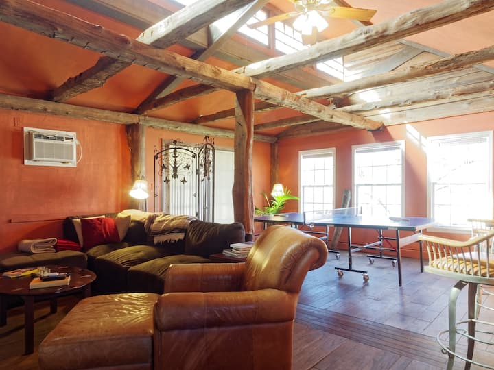 Charming Cottage in Ellicott City