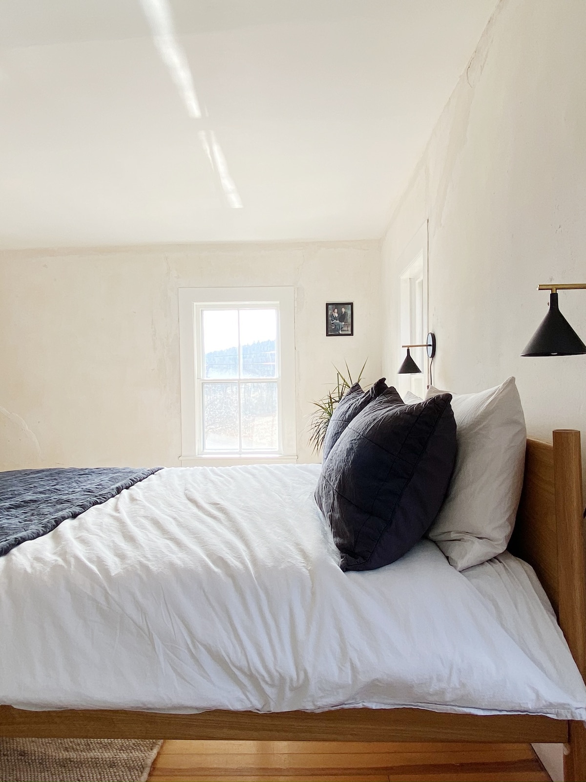 Parachute sheets in all bedrooms. 