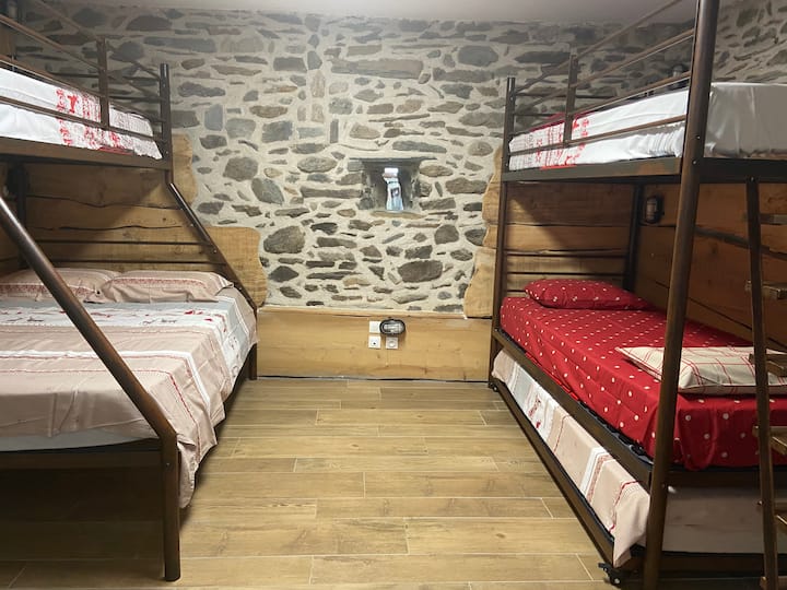 宿舍可供6人入住