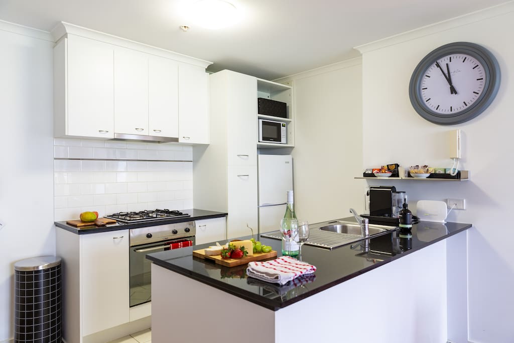Fully equipped kitchen.