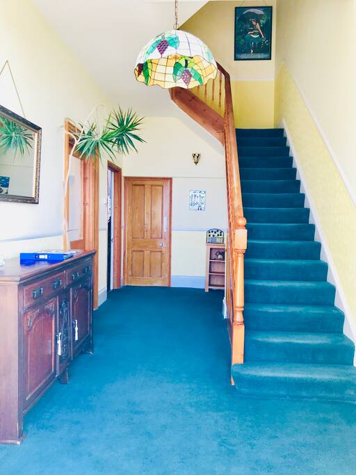 Main Hallwsy