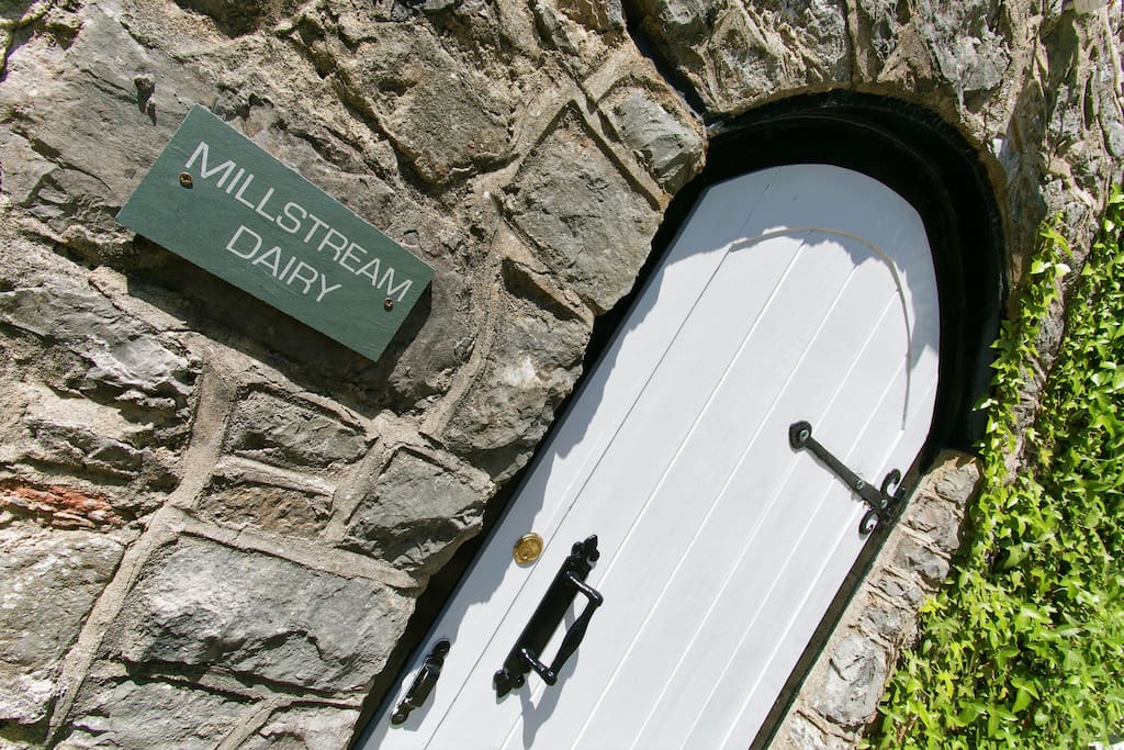 Millstream Dairy entrance