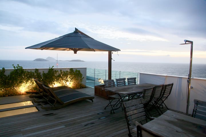 5 star Penthouse with 180° ocean view (Ipane. pt8) gallery image 2