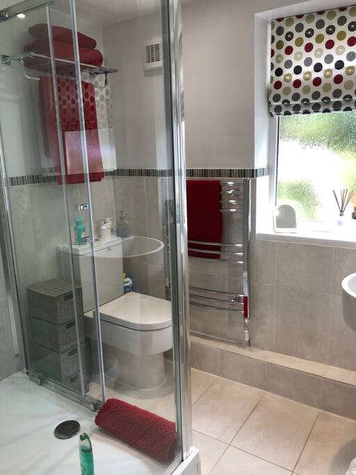 En-suite bathroom