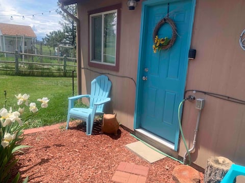 Peaceful Farm Retreat near Denver