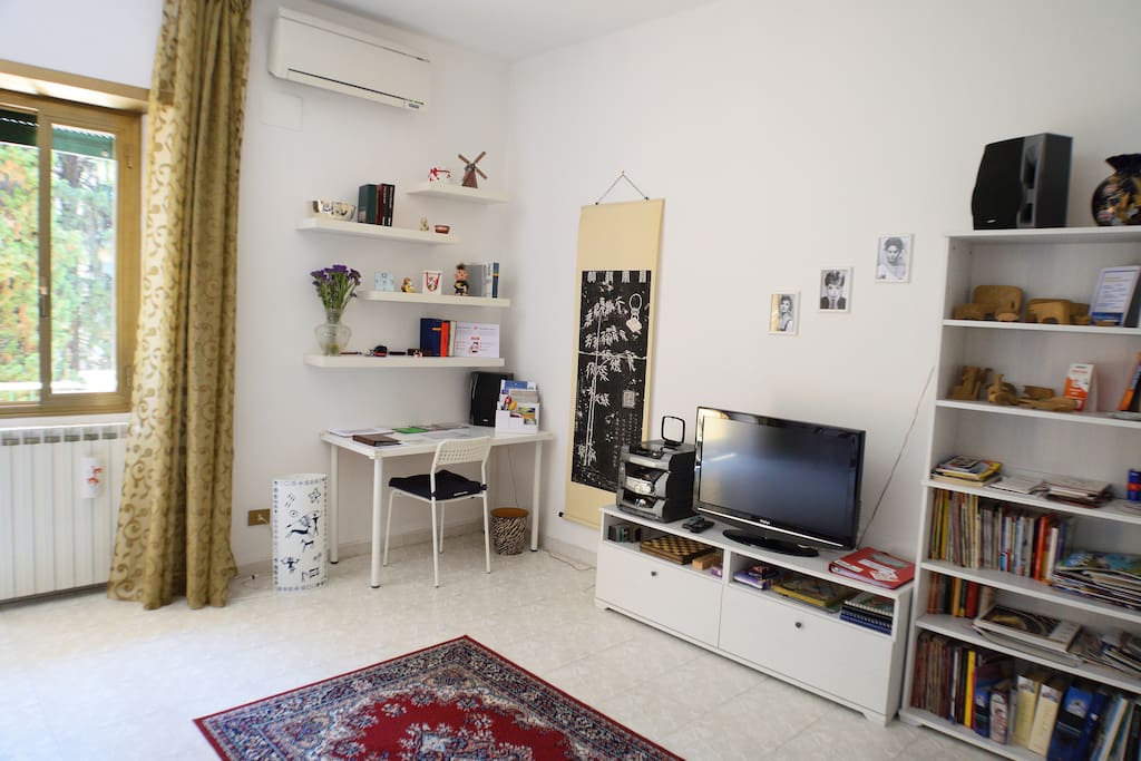 The living room. So sunny!