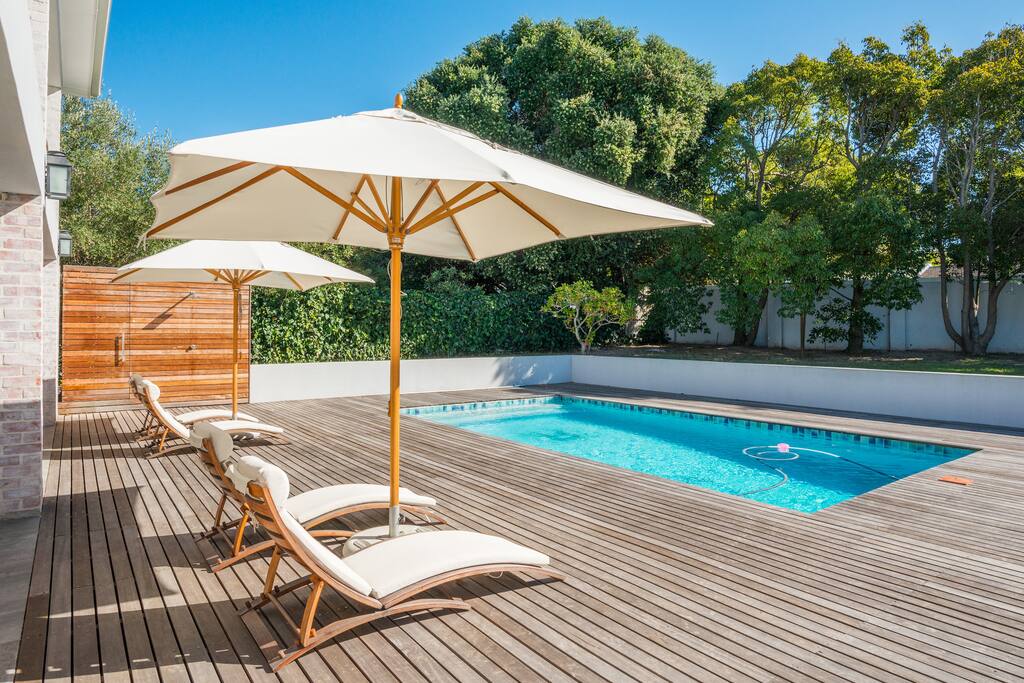 Pool & front garden