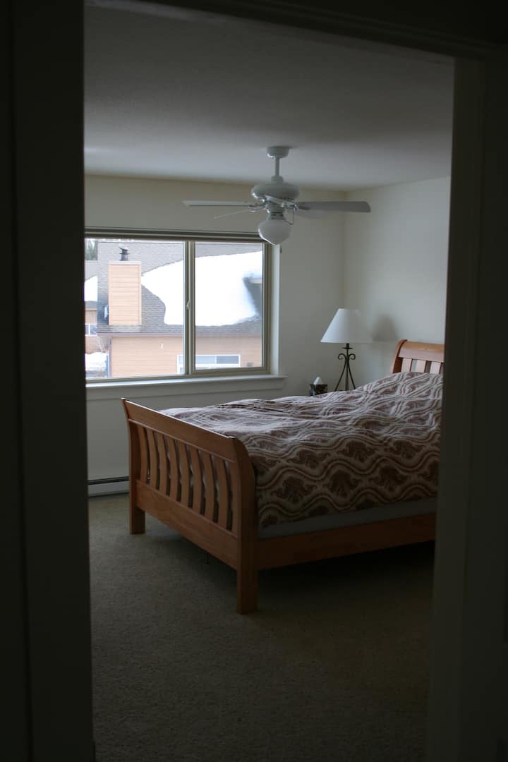 Queen room w View!