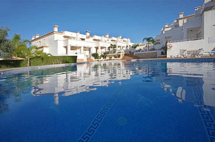 ROSA APARTAMENTO