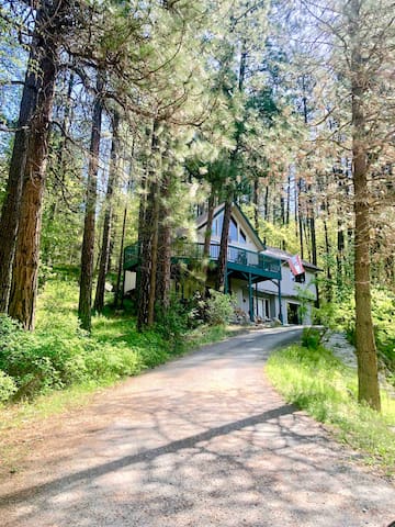 Snowcreek Sanctuary (hot tub & sauna)