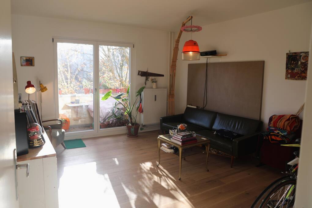 Wohnzimmer / Living Room