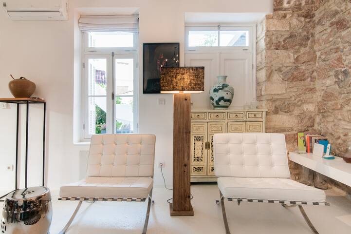 Beautiful Boutique House in the heart of Thiseio gallery image 4