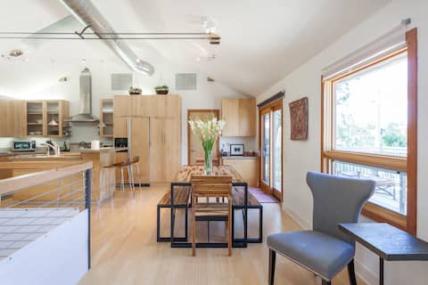 Peaceful Modern Retreat Home
