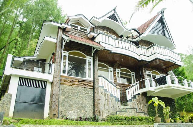 Wisata alam songgoriti batu