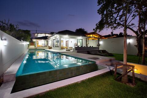 Absolutely stunning 7 bedroom beachfront residence