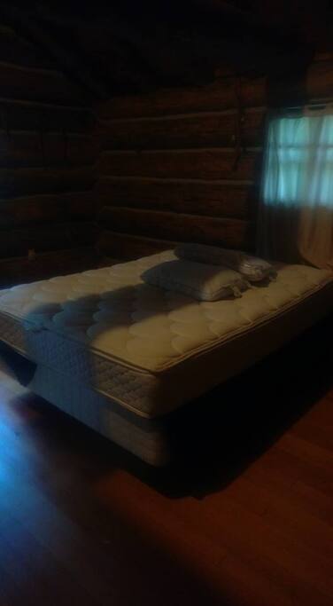 Bedroom with Queen.