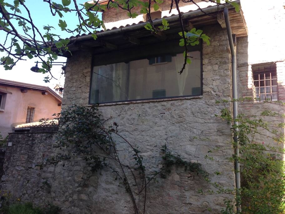 La facciata della casa
