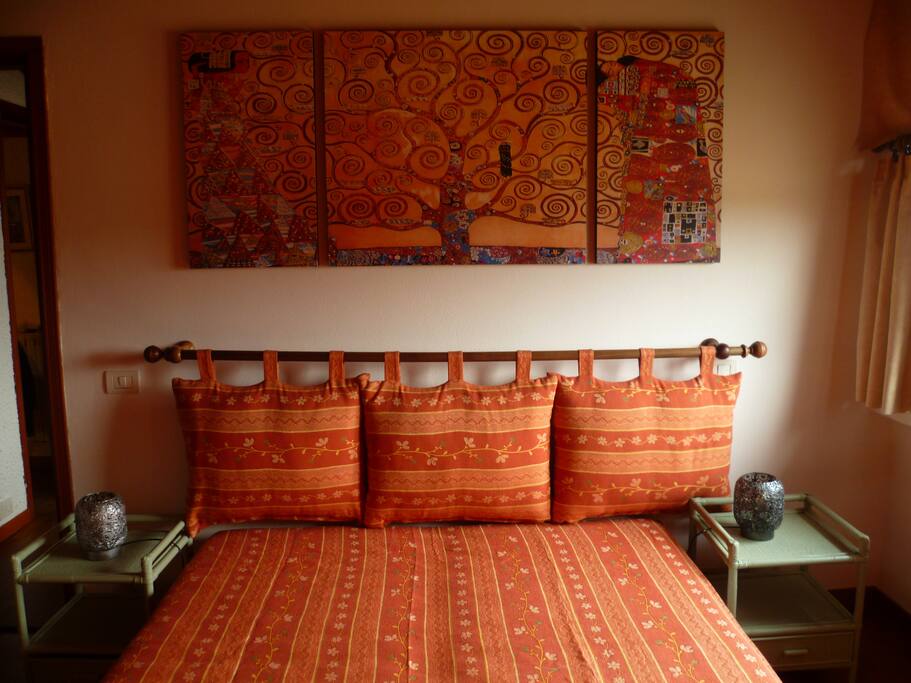 Camera da letto/ Bedroom/ Chambre à coucher