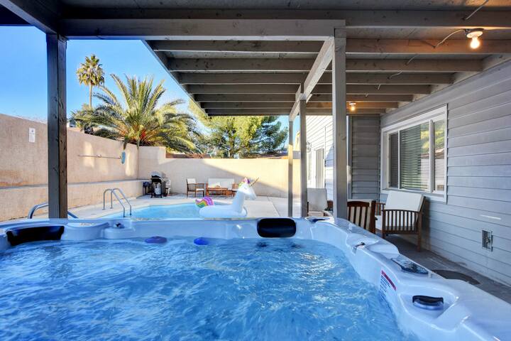 Modern Luxury Lockdown-7BR/4BA+pool/spa gallery image 2