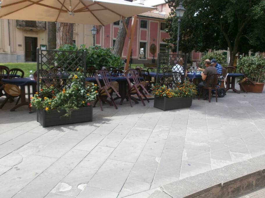 ristorante di fronte a casa