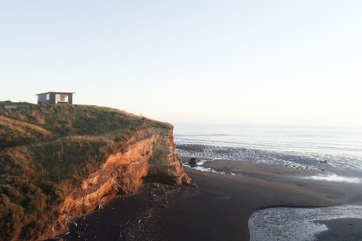 Beach Taranaki New Zealand The Door Knockers