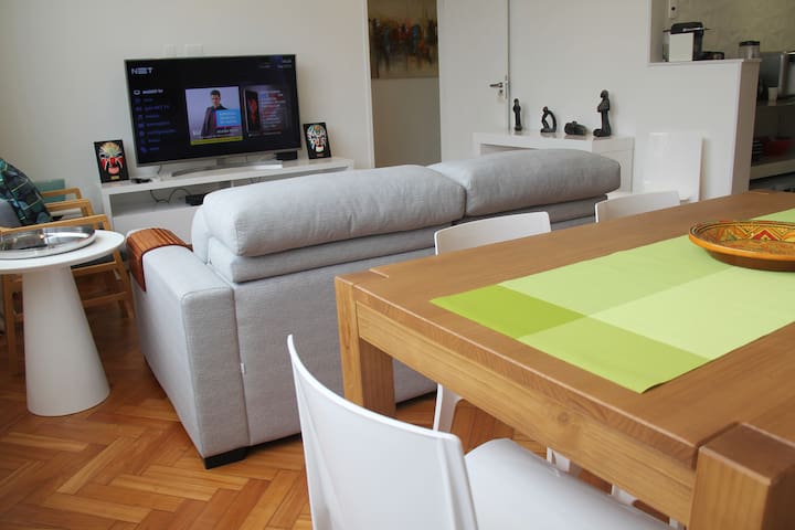 Encantador 3 quartos frente à praia de Copacabana