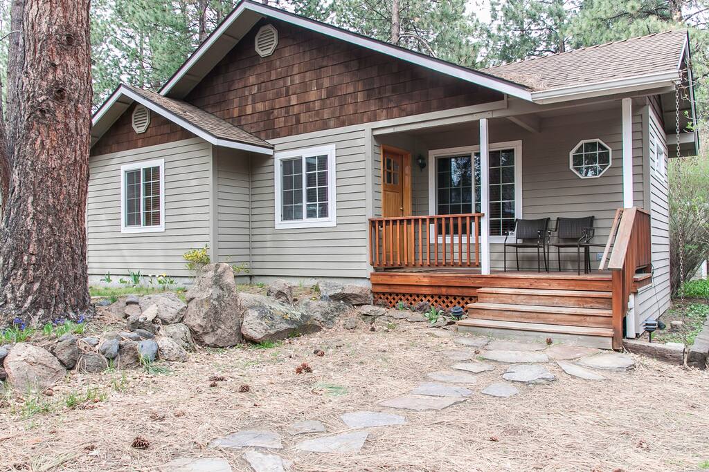 Westside Home Great Location! Bungalows for Rent in Bend, Oregon