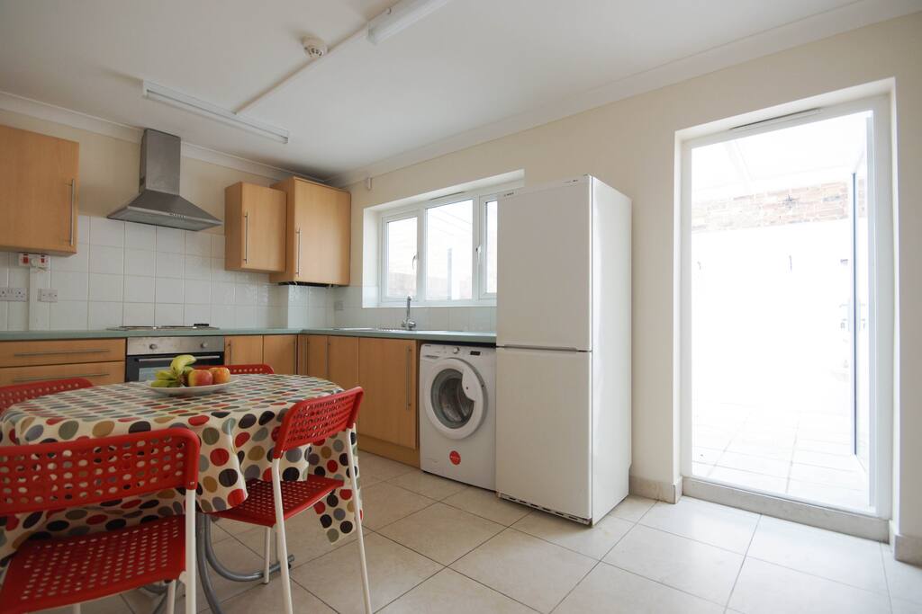 Kitchen diner