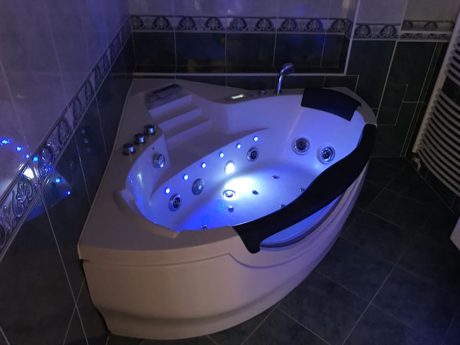 high end jacuzzi
