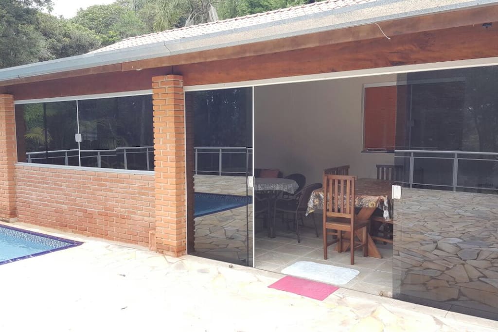 Entrada pela area da piscina