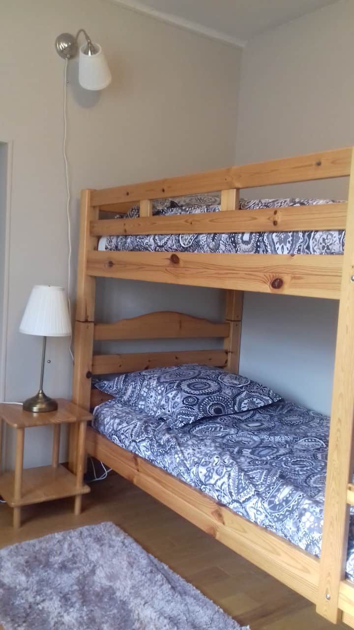 Chambre 2 (lits superposés)