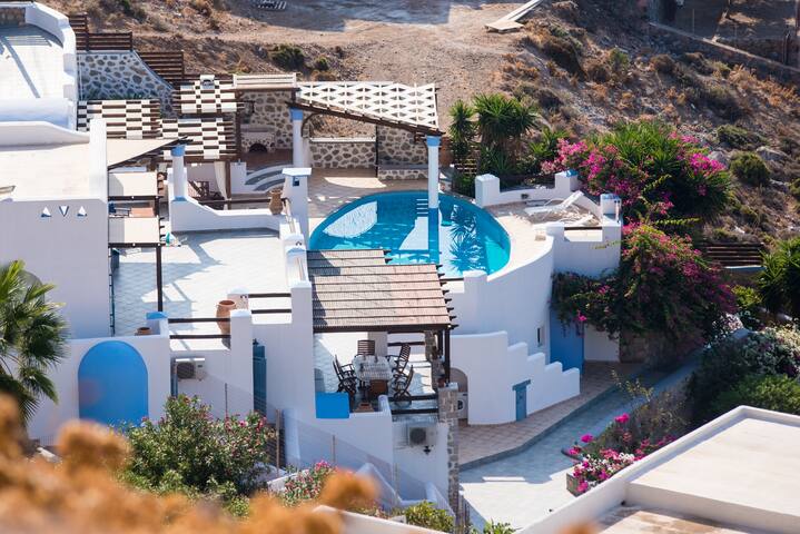 The Villa at Kastelli Bay, Luxury Waterfront Villa gallery image 2