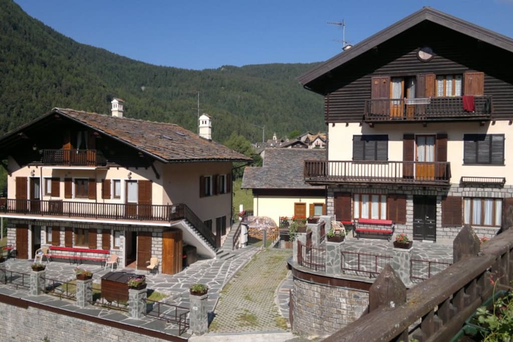 ESTERNO DELLE MIE CASE