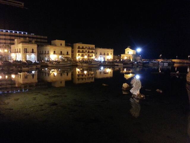 GALLIPOLI VILLA CON GIARDINO ZONA CENTRALE gallery image 3