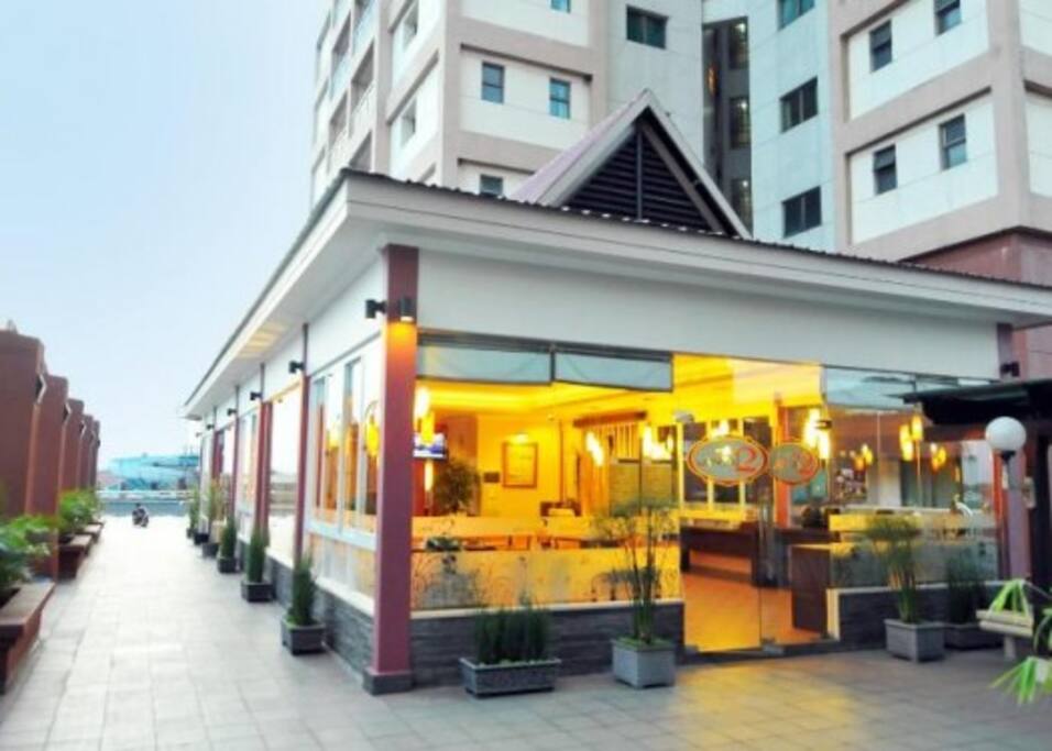 Cafe with Internasional Menu or Traditional Menu in Ala-Carte