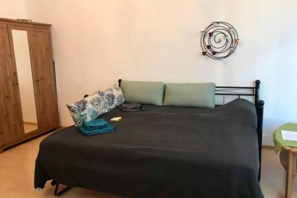 Room 1 Possibility for double...