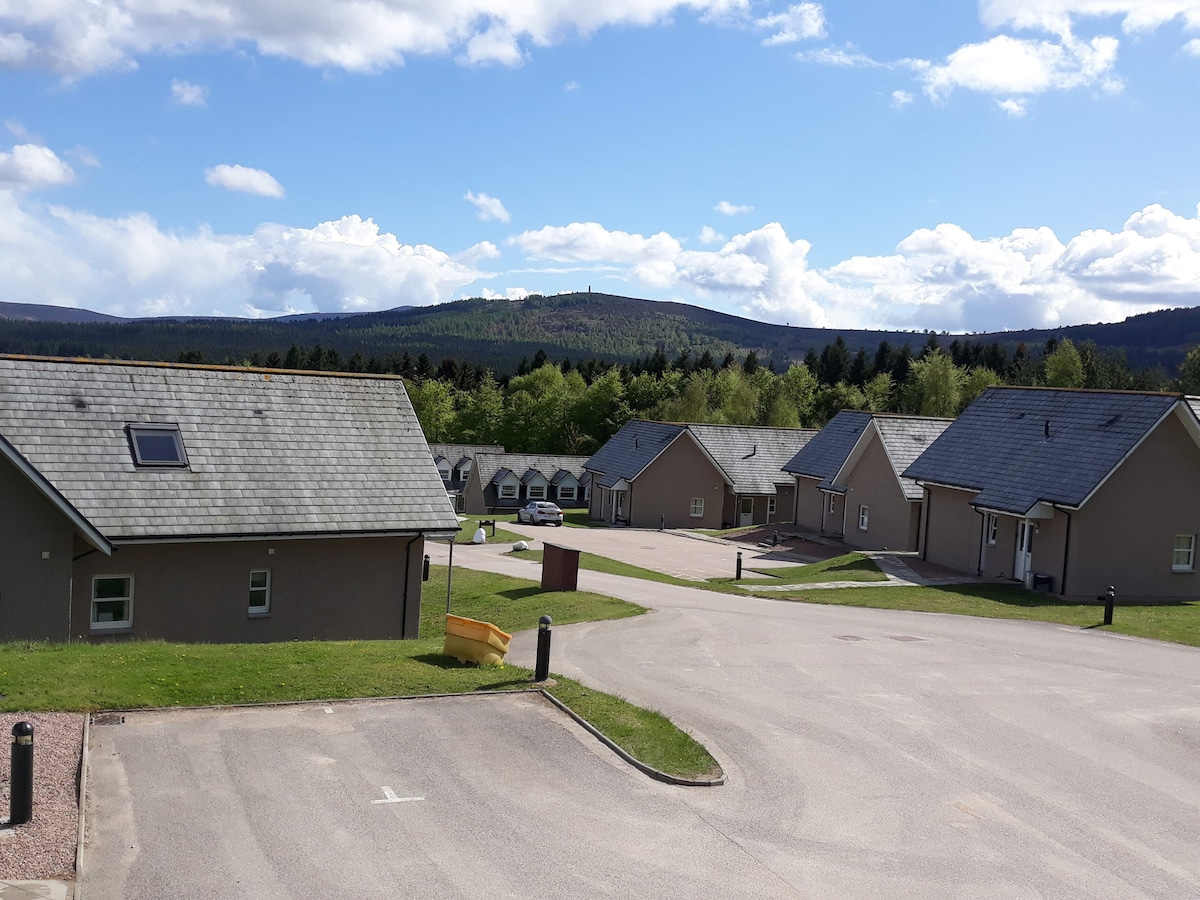Inchmarlo Golf Resort, Banchory Villa 38 AS00482F Houses for Rent in