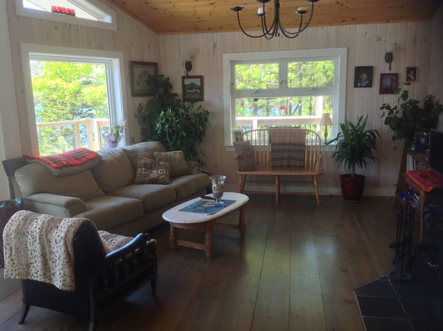 Living room .